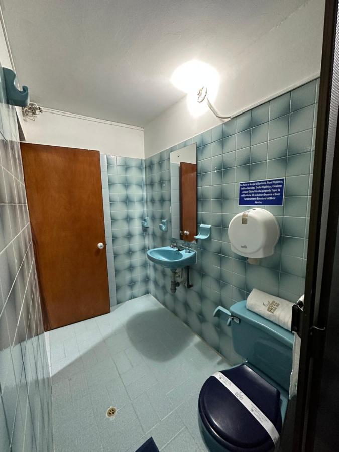 Rook Hotel *